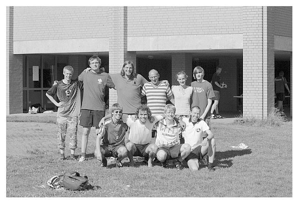 MPGP8. Fünfter der Herzen: Melf Martens, Johannes Feldmann, Robert Mill, Dirk Zabel, Eike Matzen, Gunnar Matzen. Unten: Jens Thoroe, Björn Hartwig, Peter Abeling, Thomas Lorenzen. 2006.